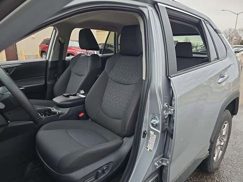 Used 2025 Toyota RAV4 XLE w/ Weather Package image 5