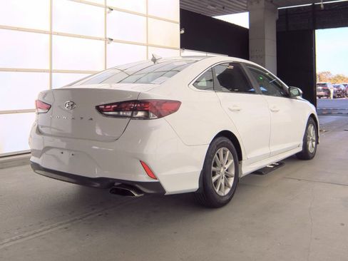 Used 2019 Hyundai Sonata SE w/ Winter Weather Package FWD image 3