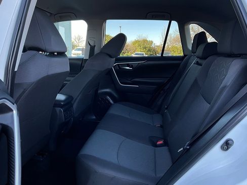 Used 2025 Toyota RAV4 XLE image 12