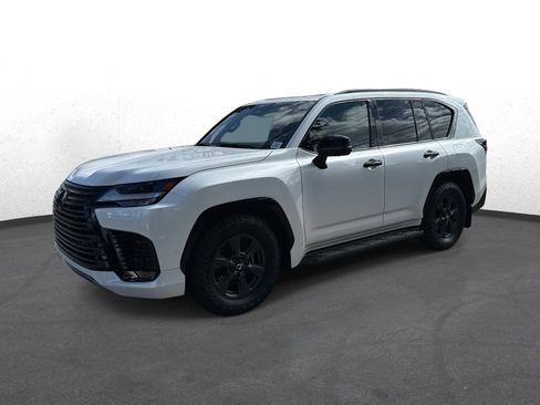 New 2025 Lexus LX 700h Overtrail image 7