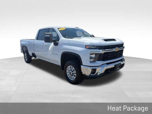 Used 2025 Chevrolet Silverado 2500 LT w/ Convenience Package image 21