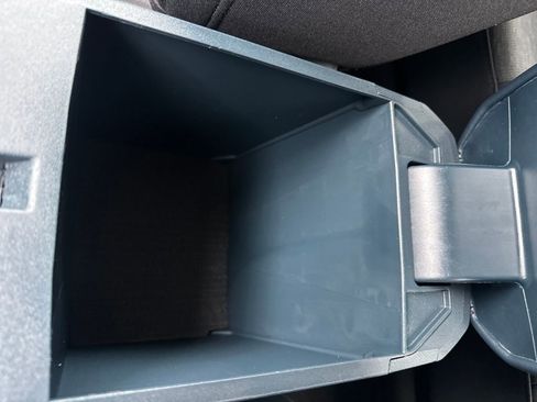 Used 2025 Ford Maverick XL w/ Equipment Group 101A image 26