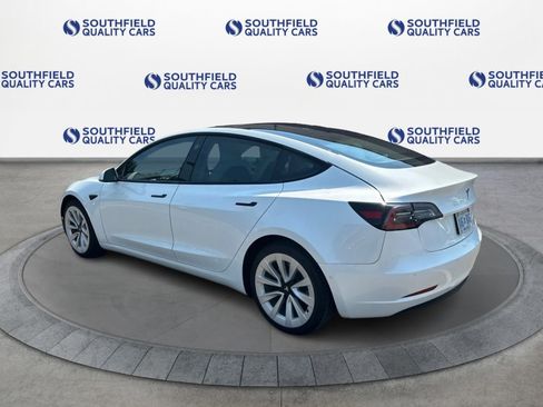 Used 2022 Tesla Model 3 Long Range AWD/4WD image 4