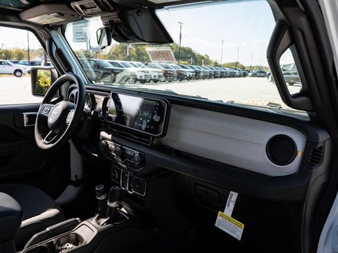New 2026 Jeep Wrangler Unlimited Sport AWD/4WD image 21
