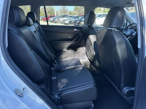 Used 2024 Volkswagen Tiguan SE image 16