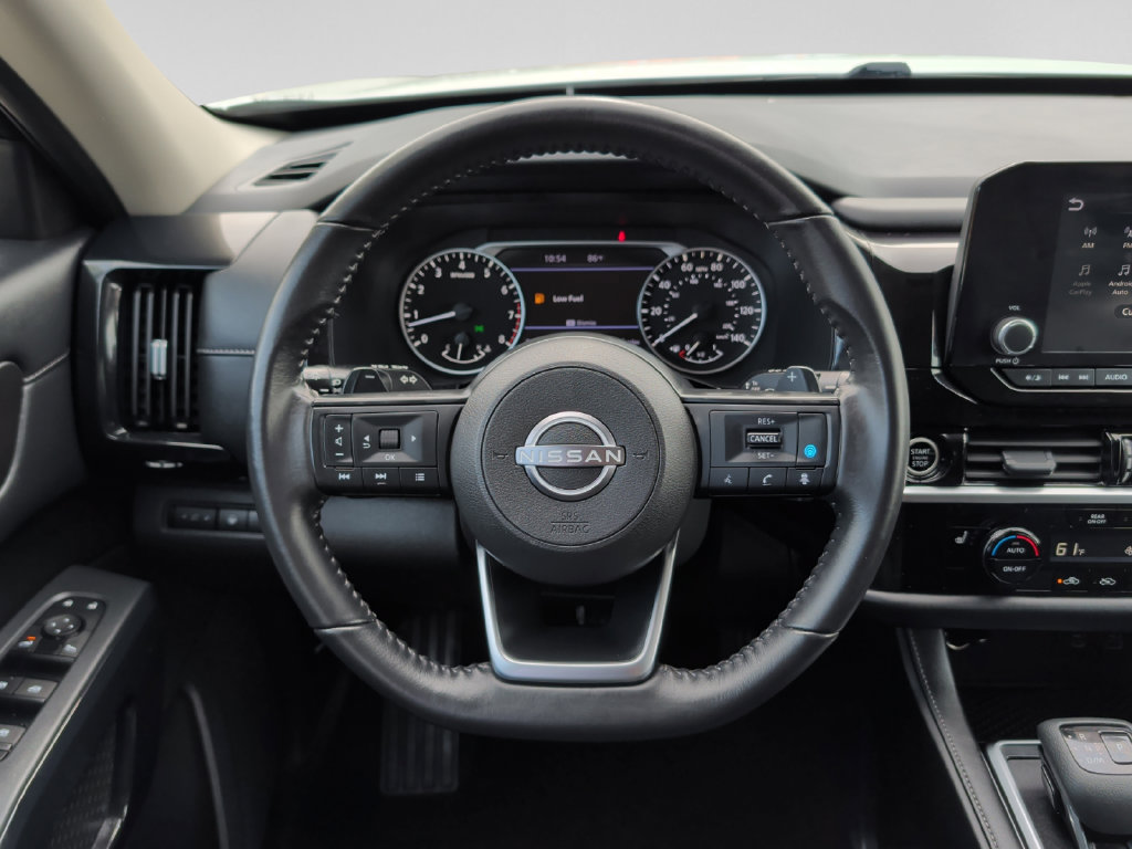 Used 2024 Nissan Pathfinder SV AWD/4WD image 11