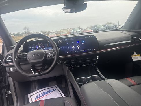 Used 2024 Chevrolet Traverse RS w/ LPO, Floor Liner Package image 10