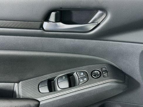 Used 2022 Nissan Altima 2.5 S FWD image 15