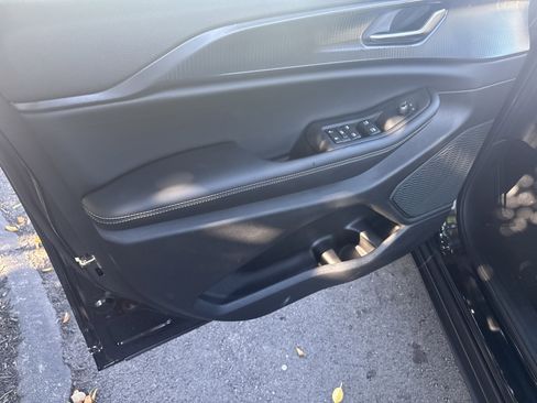 New 2025 Jeep Grand Cherokee L Altitude image 16