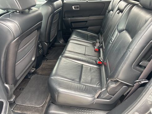 Used 2011 Honda Pilot Touring image 16