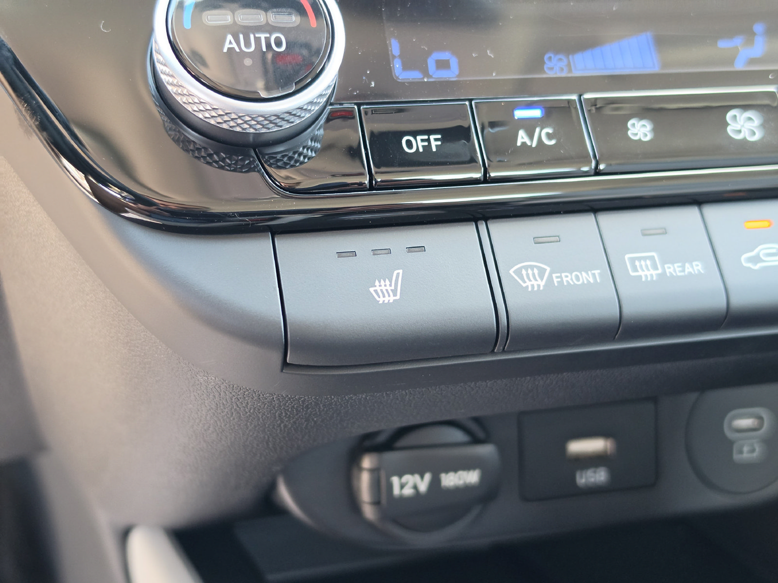 New 2026 Hyundai Elantra Limited FWD image 28