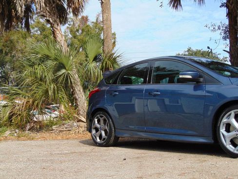 Used 2018 Ford Focus ST image 14