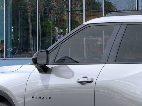 New 2026 Chevrolet Blazer LT w/ Convenience Package FWD image 12