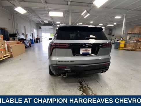 Used 2024 Chevrolet Traverse LT w/ Midnight/Sport Edition AWD/4WD image 9