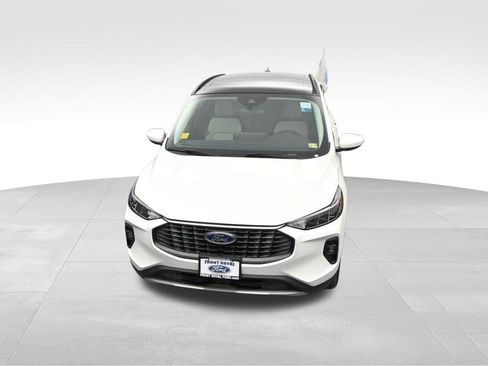 New 2025 Ford Escape SE image 32