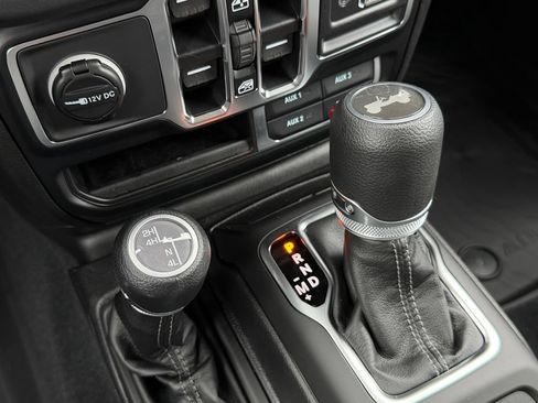 New 2026 Jeep Wrangler Unlimited Sahara AWD/4WD image 15