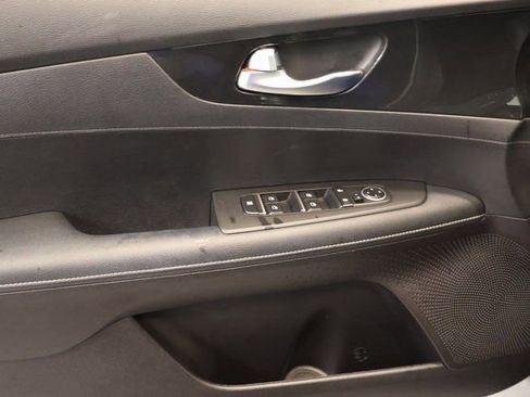 Used 2023 Kia Forte GT-Line image 7