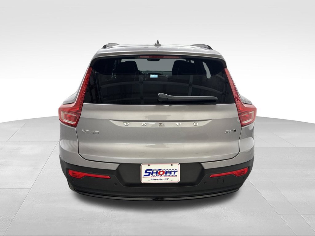 Used 2026 Volvo XC40 B5 Plus AWD/4WD image 5
