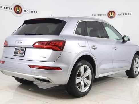 Used 2019 Audi Q5 2.0T Premium Plus w/ Premium Plus Package AWD/4WD image 3