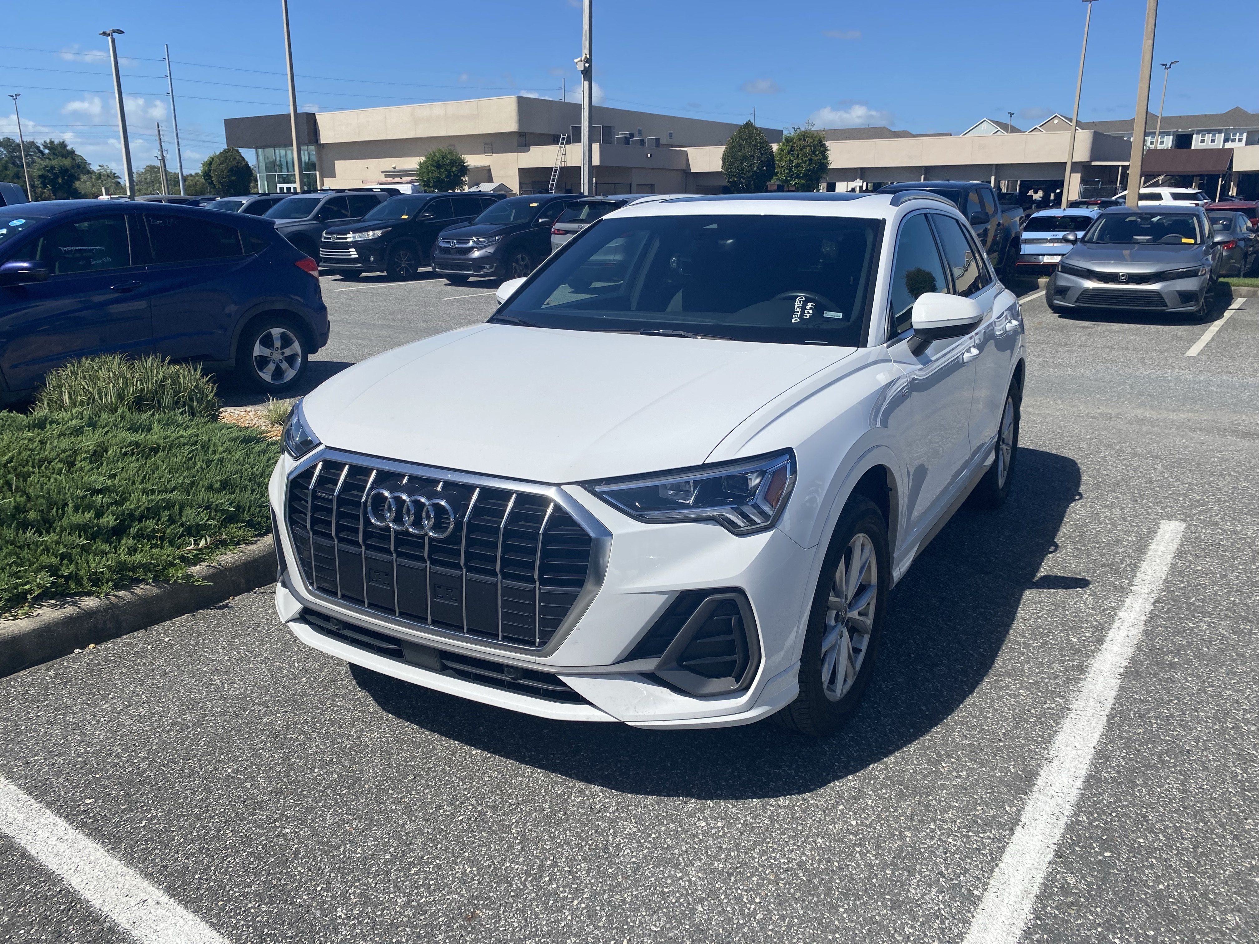 Used 2025 Audi Q3 2.0T Premium AWD/4WD image 13