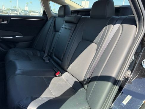 Used 2018 Honda Clarity Touring image 4