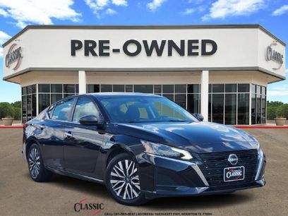 Used 2024 Nissan Altima 2.5 SV
