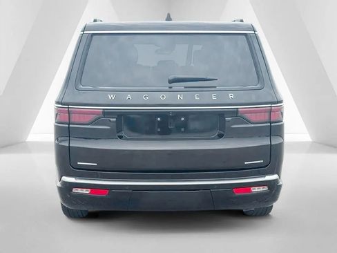 Used 2023 Jeep Wagoneer Series II AWD/4WD image 6