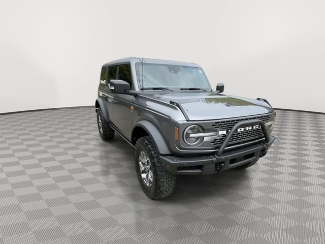 Used 2023 Ford Bronco Badlands AWD/4WD image 3