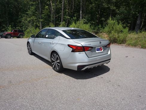 Used 2019 Nissan Altima 2.5 SR FWD image 17