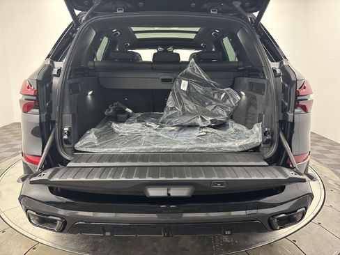 New 2026 BMW X5 xDrive40i w/ M Sport Package AWD/4WD image 21