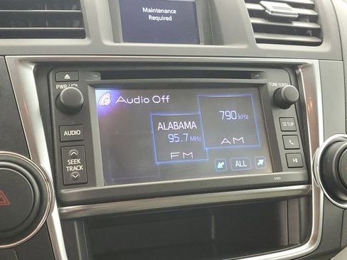 Used 2013 Toyota Highlander Plus FWD image 24