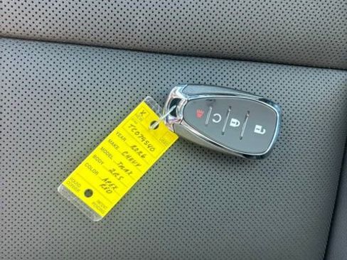 New 2026 Chevrolet Trax RS w/ Sunroof Package image 16