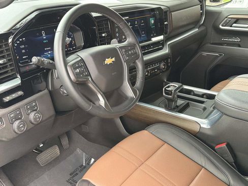 Used 2026 Chevrolet Silverado 1500 High Country w/ High Country Premium Package AWD/4WD image 34