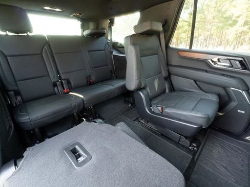 Used 2025 GMC Yukon Denali w/ LPO, Floor Liner Package image 30
