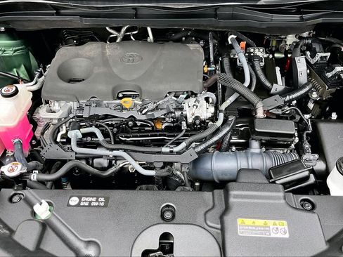 Used 2023 Toyota Sienna XLE image 32