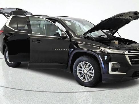 Used 2023 Chevrolet Traverse LT FWD image 10