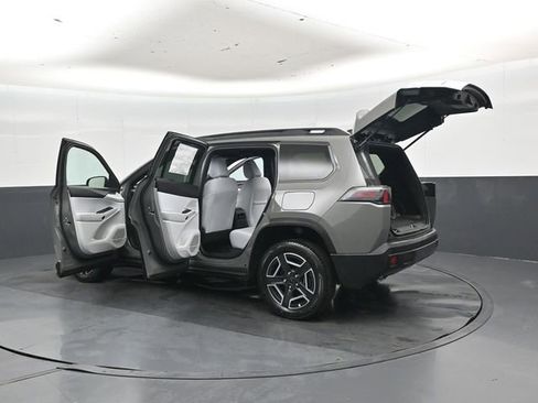 New 2026 Jeep Cherokee Laredo AWD/4WD image 47