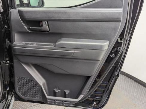 Used 2025 Toyota Tacoma SR image 21