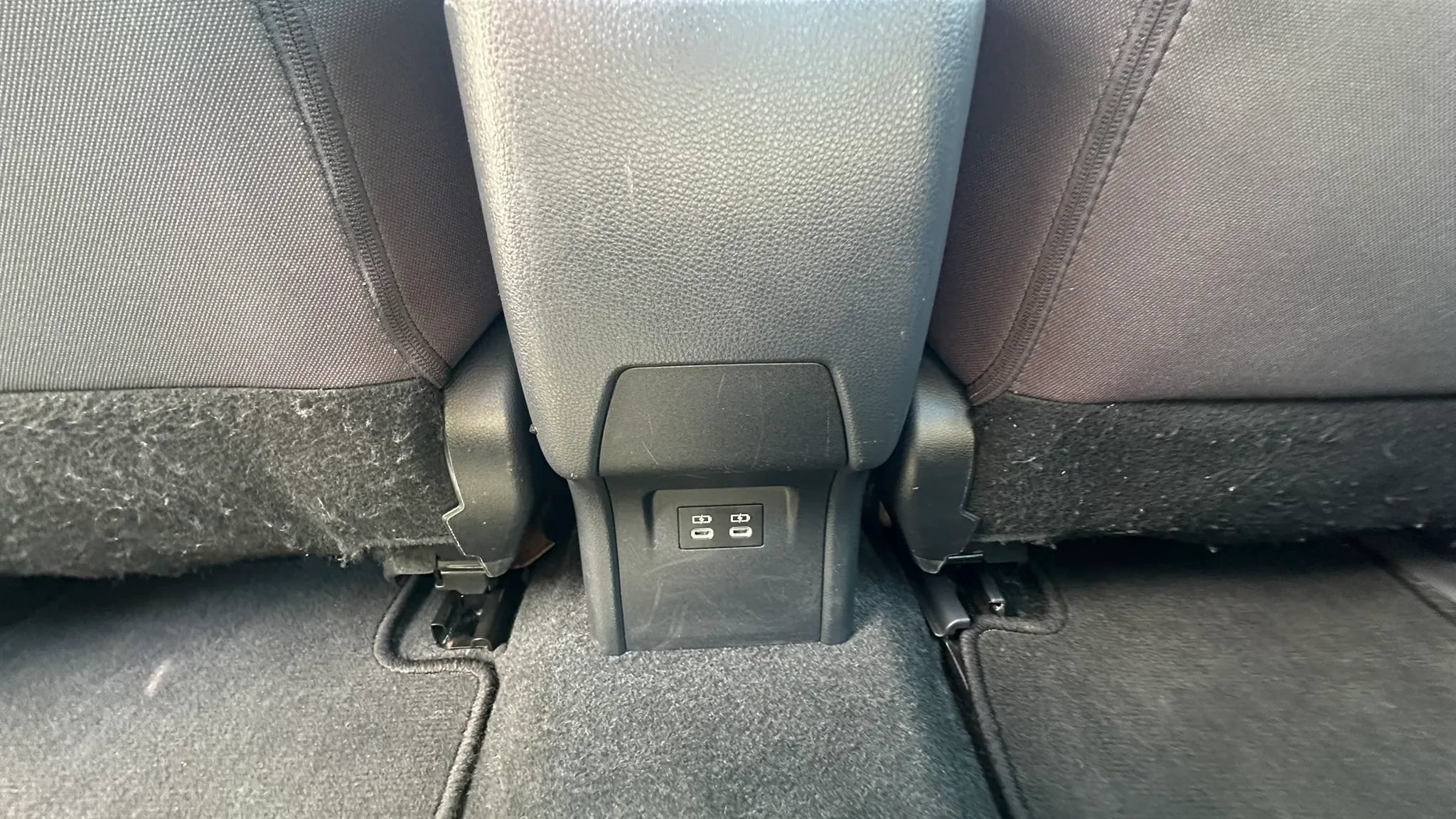 Used 2023 Toyota Prius LE FWD image 25