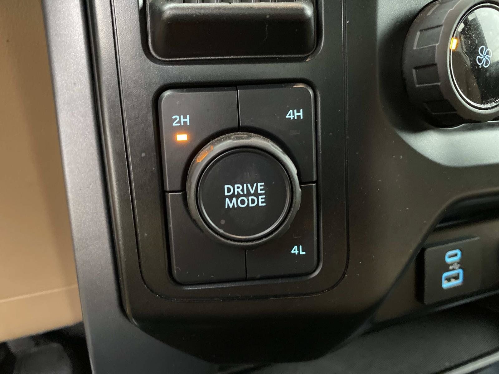 Used 2023 Ford F150 XLT AWD/4WD image 17