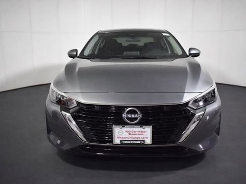Used 2025 Nissan Sentra SV FWD image 2