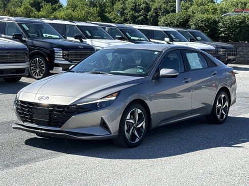Certified 2023 Hyundai Elantra SEL w/ Convenience Package FWD image 28