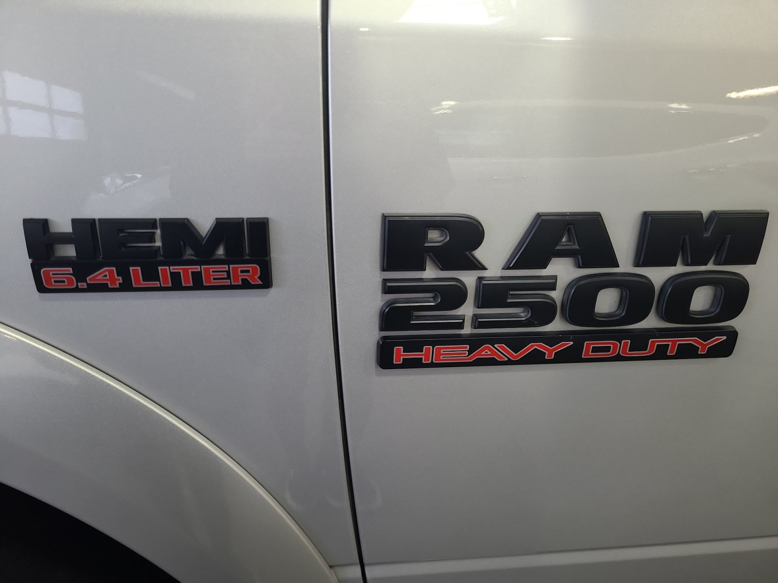 Used 2018 RAM 2500 Laramie w/ Sport Appearance Group AWD/4WD image 24