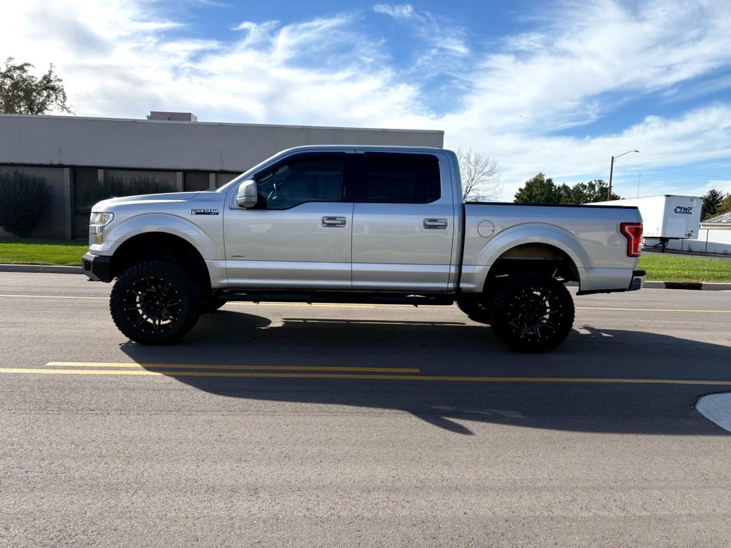 Used 2015 Ford F150 XLT AWD/4WD image 2