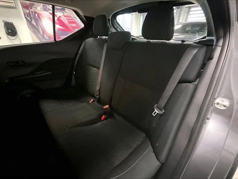 Used 2022 Nissan Kicks S image 27