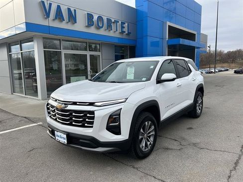 Certified 2026 Chevrolet Equinox LT w/ Convenience Package II image 1