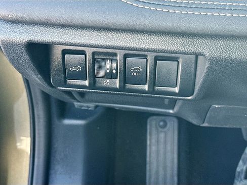 Certified 2024 Subaru Outback Limited AWD/4WD image 10
