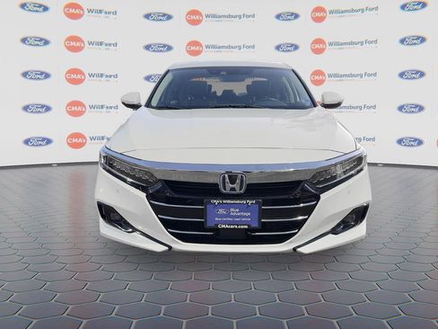 Used 2022 Honda Accord Touring image 2