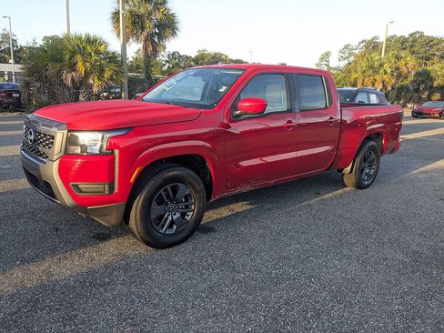 Used 2025 Nissan Frontier SV RWD image 8