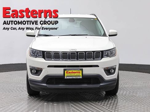 Used 2020 Jeep Compass Latitude w/ Popular Equipment Group AWD/4WD image 2